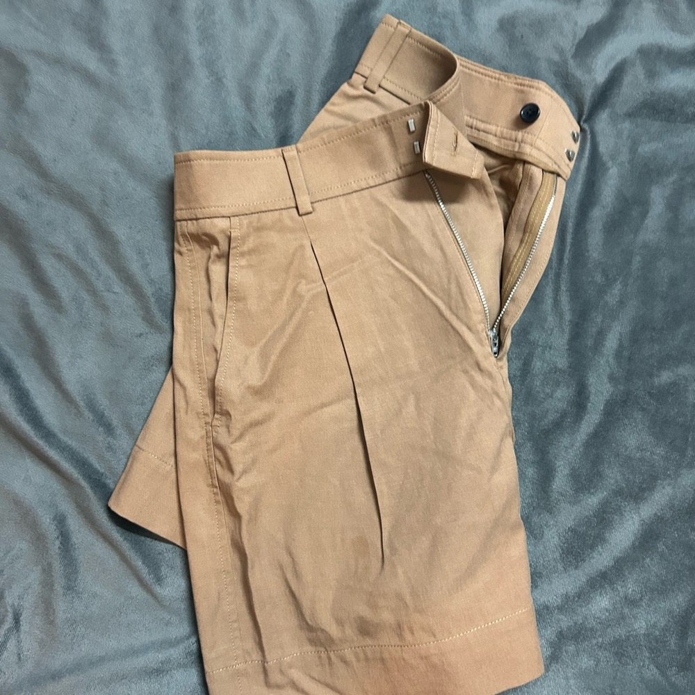 Everlane Classic Pleated Khaki High-Rise Shorts - Picture 1 of 7